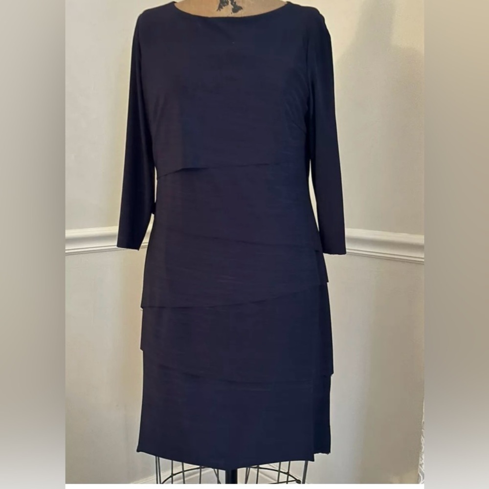 Tahari Arthur S. Levine Dress Navy Blue Tiered-Sz6 NWOT-Flattering! - Picture 12 of 15